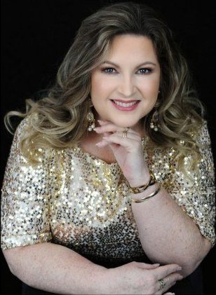 Portrait of Juleane Kent